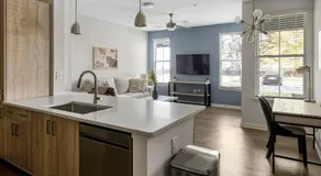 Landing Chic 1BD Gym Clubhouse - Image 3