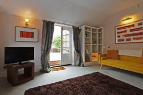 Compton House Snug - Image 2