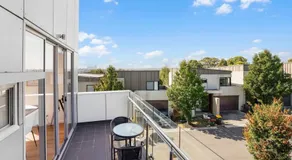 Trendy Burwood Lifestyle and Location with parking - Image 4