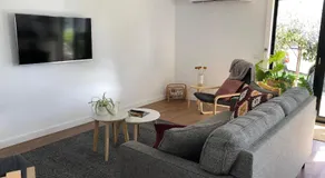 Oak Lane Guest House & Farm Stay - Image 2