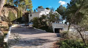 Villa con terraza, jardín y barbacoa | Vistas a la piscina - Image 4