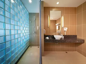 Holiday Inn Express Nantong Downtown by IHG - Image 4