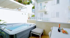 Prime Blue Suite - Appartamenti con jacuzzi privata - Image 3