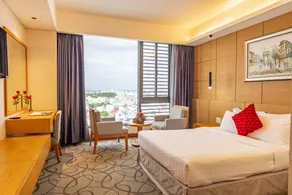 The Iris Signature Hotel and Spa - Image 3
