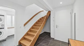 The R Apartment Mittelfelsen - Quiet, Free Parking - Image 3