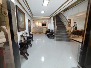 Spring Plaza Hotel - Image 5