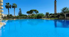 Global Vacacional, Apartamento con terraza y piscina en la playa de Canet - Image 2