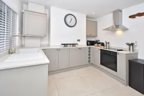 Chapel House by YourStays - Two bed cottage in Market Town of Sandbach, high end finish - Image 4