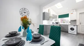 Spacious 2BR Bolton Home Cinema Room & Fast WiFi - Image 5