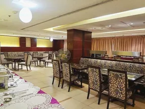 Dolphin Hotel Apartments - Image 4