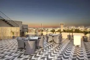 Saltstayz Select - Near Sohna Road City Center - Image 2