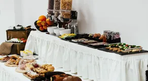 Pravi Hotel - Image 3