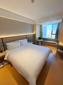 Lakeside Hotel (Wuyue Plaza Branch) - Image 2