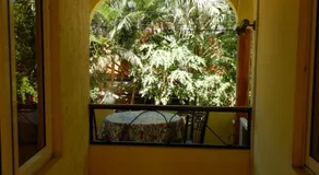 Sweet Beach Bungalow - Image 3