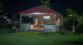 ELIVAAS 5 BHK With Pvt Pool & Garden - Zenora - Image 5