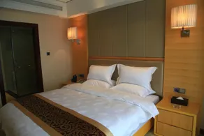 Baihai Holiday Inn - Image 2
