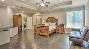 Heated Pool, Pool Table, Hot Tub, Home Theatre, Guest House, Basketball Court, Sleeps-20 - Image 2