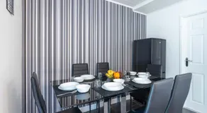 CAPRI 13 SA - 3 Bedroom House close to Loughborough University, EV car facilities, Free Parking, Free Wifi - Ask for contractor rates! - Image 2