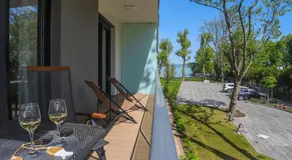 Platán Beach Apartman with lakeview - Image 4