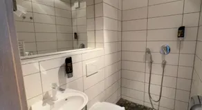 URBAN OAK Smart Stay - Image 5