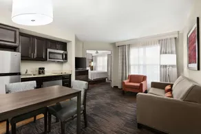 Addison Suites - Image 2