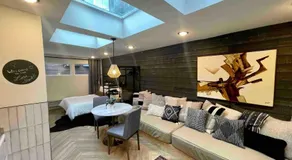 “LOVE SHACK” alley guesthouse in DC’s HOTTEST AREA - Image 3