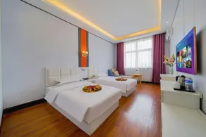 Oriental Bright Moon Holiday Hotel - Image 2