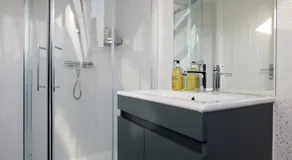 Old Silk Apartments - Luxury Studios, 1 & 2-beds in Coventry City Centre by COVSTAYS - Image 3