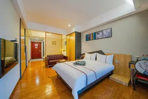 Yuehui International Apartment - Image 2
