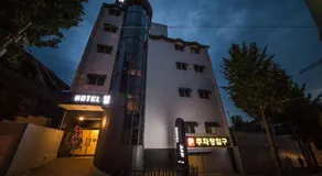 Chuncheon Hotel View - Image 4