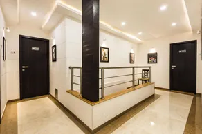 OYO 5535 BKC Palace - Image 2