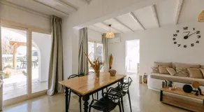 Villa Blue Zircon - Image 3