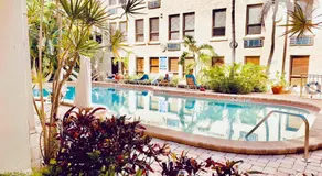 Cozy Studio in the Heart of the Palm Beach Island - Image 4