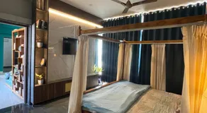 The Retreat - Image 2