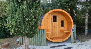 Adorable Guest House avec balnéo et piscine - Image 3