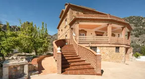 Villa La Gaviota - Piscina, jardín y barbacoa junto Ruta del Gollizno - Image 5
