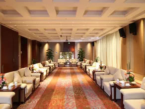 Grand Skylight International Hotel Gongqingcheng - Image 4
