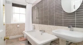 Flat 2 Battledown Grange - Image 2