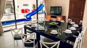 Avoca Pool Villas - Image 3
