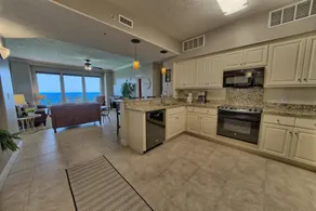 Luxurious High-Rise Condo with Spacious Balcony Facing the Ocean - Unit 1805 by RedAwning - Image 3