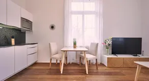 Bern 2, Perfect Location, comfortable & modern - Image 3