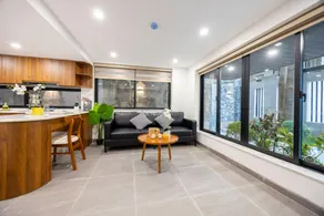 Urchin Apartment Westlake - Image 2