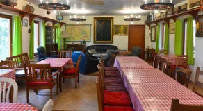 Nyakigláb Villa - Image 2