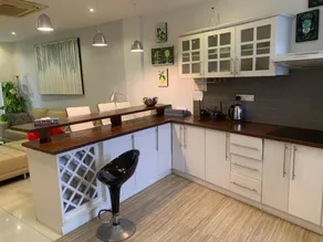 Crown Luxury Apartment 3 Bed Room - Image 5