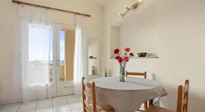 Appartement 'Le Mas Berliat N°7' avec vue sur la mer, jardin partagé et Wi-Fi - Image 4