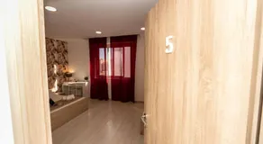 Central Room 128L - Image 4