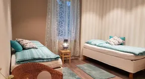 Einhaus - Image 2