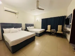 Travel Lodge F-8 - Image 5