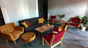The Bank Sleeping Guesthouse - Image 5