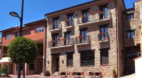 Apartahotel La Corrala - Image 3